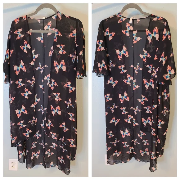 Chiffon Kimono with Butterfly Print. - Picture 1 of 5